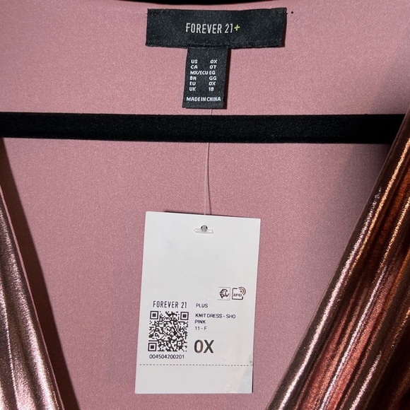 Forever 21 - Rose Gold Ruched Wiggle Dress - Size 0X - Picture 7 of 7